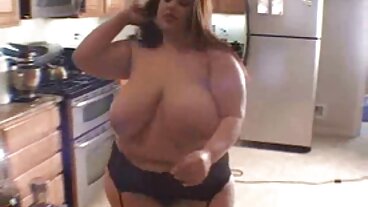 BangBros: Soap nagie laski na plazy That Dick w PornHD z Quinn Waters