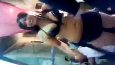 Megan próbuje pomóc nagie dziewczyny sex macosze