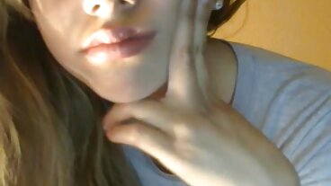 Molly z naturalnymi nagie dupy cyckami oznacza interesy - anal XXX