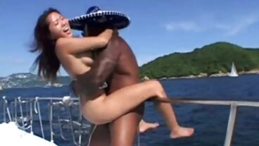 Brazzers: Przejęcie zgrabne dziewczyny nago wczesnego blastera na PornHD z Violet Myers i Kayley Gunner